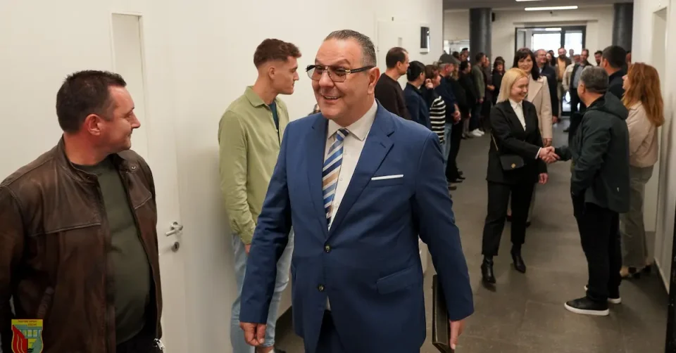 Јовановски ја презема функцијата градоначалник на Кичево: Поделби не постојат, она по што ќе се водиме е достоинствен живот за сите!