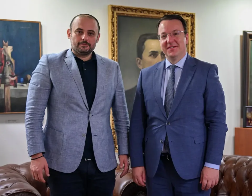 ПРВА ОФИЦИЈАЛНА СРЕДБА НА ЃОРЃИЕВСКИ И НИКОЛОСКИ: Скопје ќе го развиваме заедно – нови автобуси, градски воз и модерна инфраструктура!