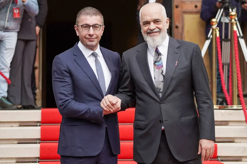 Мицкоски од Тирана: Нашата земја останува решително ориентирана кон ЕУ и регионалната соработка