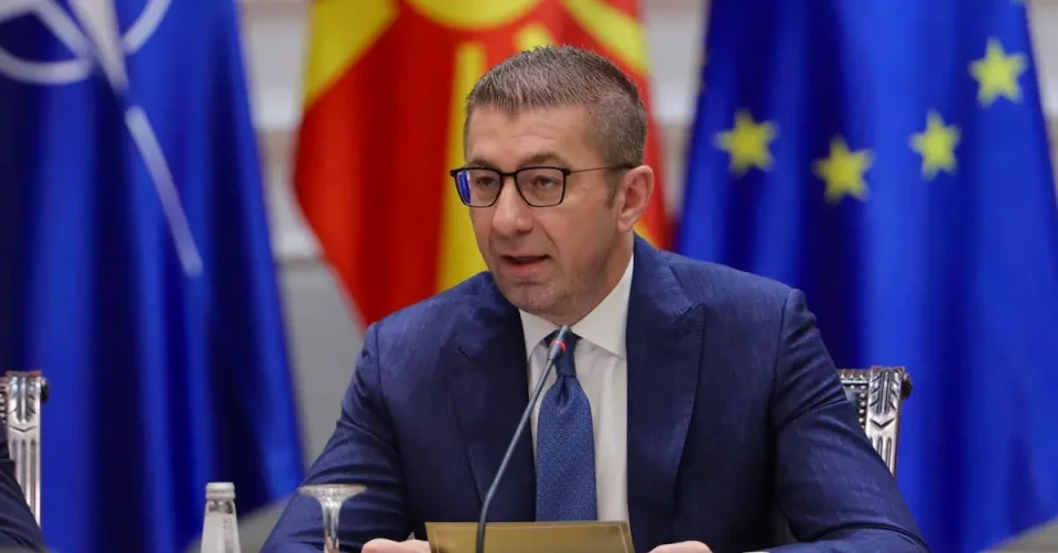 Мицкоски: Денот на албанската азбука нека ни биде потсетник за заедништво и почит кон различностите