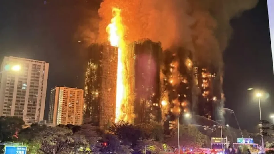 (ВИДЕО) ПЕКОЛОТ ВО ХОНГКОНГ НЕ ЗАПИРА: Пожарот однесе повеќе од 83 животи – потрагата по исчезнатите продолжува