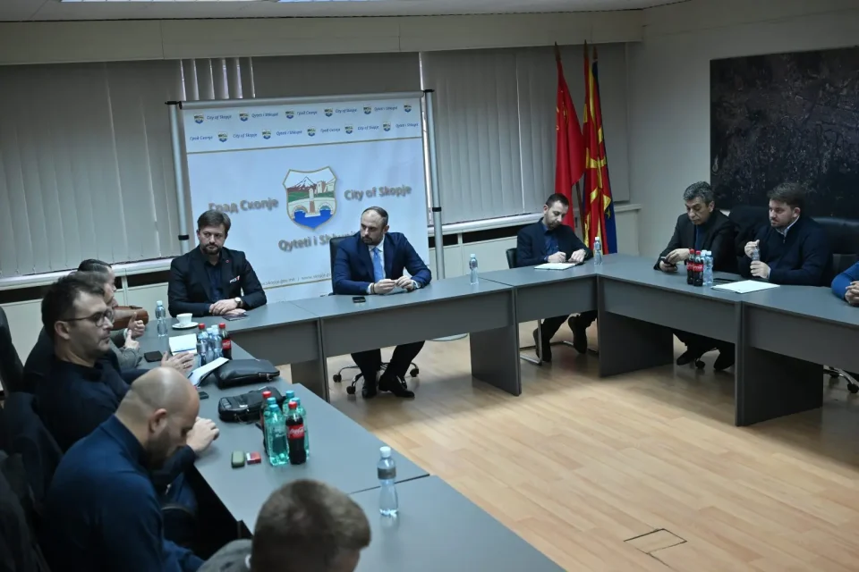 ПО ПОВЕЌЕ ОД ТРИ ГОДИНИ ЗАСТОЈ: Прва седница на Координативното тело на градоначалници на Скопје