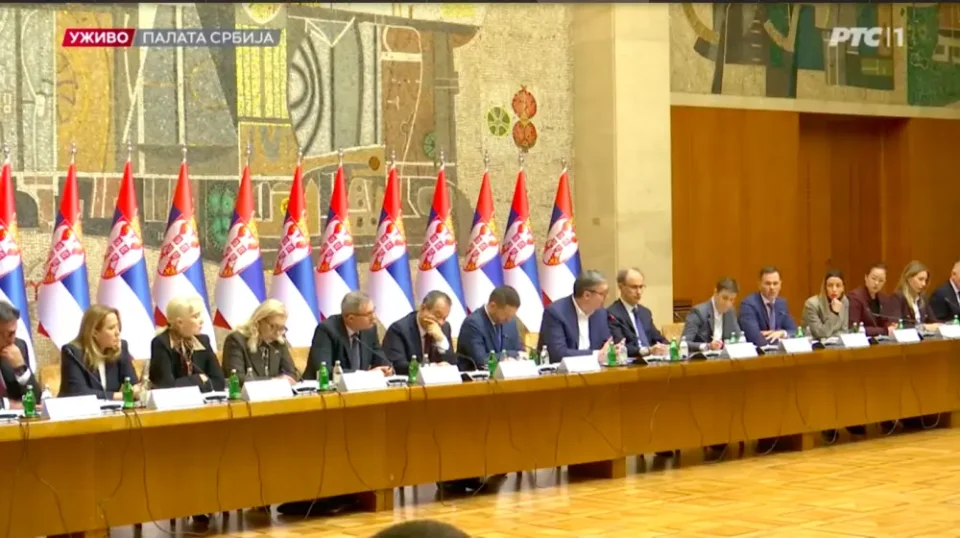 ИТНА СЕДНИЦА НА СРПСКАТА ВЛАДА: Американскиот ултиматум за НИС ги крена на нозе министрите