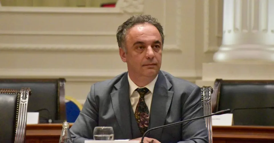 Алиу: Повеќе нема конкурси по желба – кадарот ќе се распределува според потребата