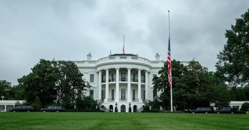 ОГРАНИЧЕН ПРИСТАП ЗА НОВИНАРИТЕ: Посети во Белата куќа само со закажан термин
