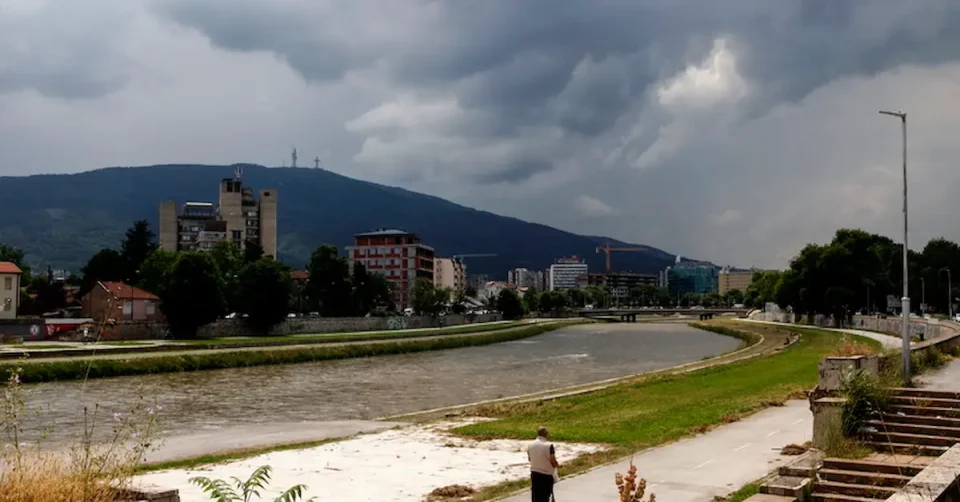 ВРЕМЕТО ДЕНЕС: Променливо со сончеви интервали и слаб до умерен ветер