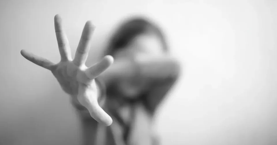 УЖАС ВО ОХРИД: Малолетник осомничен за силување на 12-годишно девојче, друг го снимал целиот чин