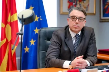 ФИЛКОВ ДО ТРЕНЧЕВСКА: Не носиме закони направени во висококатница на Дубаи ниту на јахта во Халкидики!