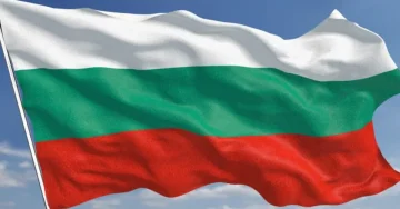 СКРАТЕНО РАБОТНО ВРЕМЕ И РАБОТА ОД ДОМА: Нови права за родителите на деца до 12 години во Бугарија