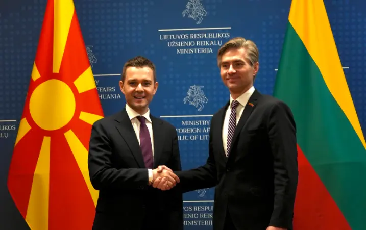 ЗАБРЗУВАЊЕ НА ПРОЦЕСОТ КОН ЕУ: Муцунски и Будрис разговараа за ЕУ интеграциите во пресрет на литванското претседавање