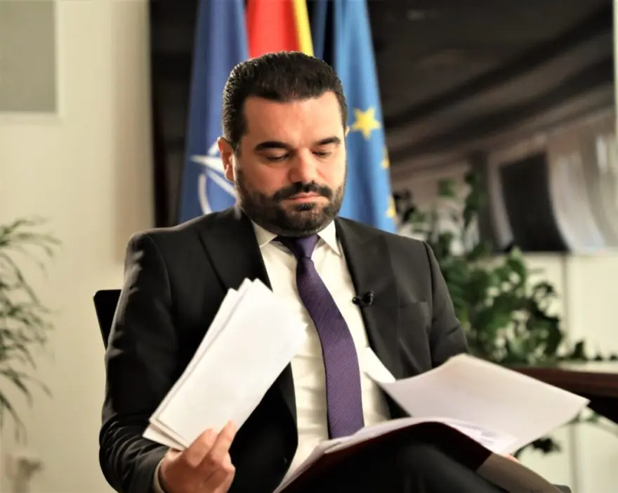 Кренар Лога се повлекува од партијата: „Имам многу што да раскажам, се надевам еден ден ќе најдам храброст“