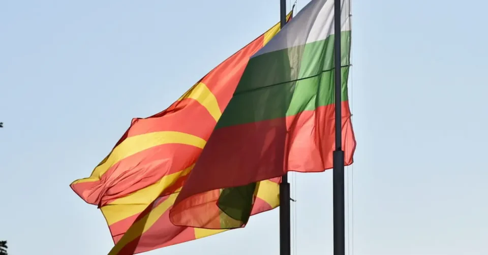 СРЕДБА НА МЕШОВИТАТА ИСТОРИСКА КОМИСИЈА: Разгледувани новите учебници по Историја и општество за петто и шесто одделение