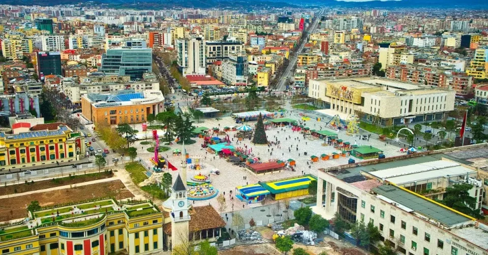 Албанската опозиција од утре почнува со протести против „наркорежимот“ во Тирана