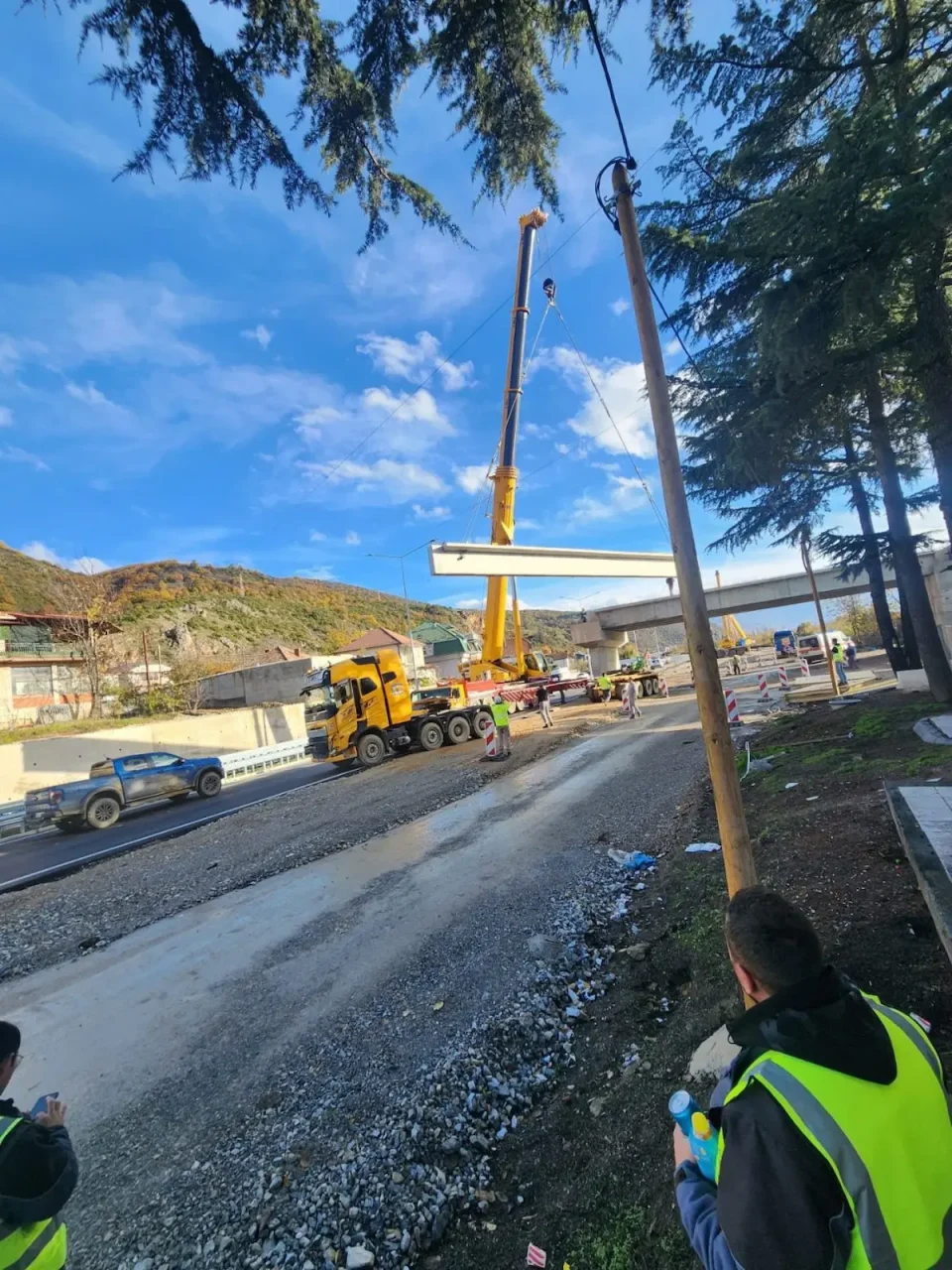 Трајановски: Интезивно работиме за брз и сигурен пристап од и до населените места кои гравитираат долж автопатот Кичево-Охрид