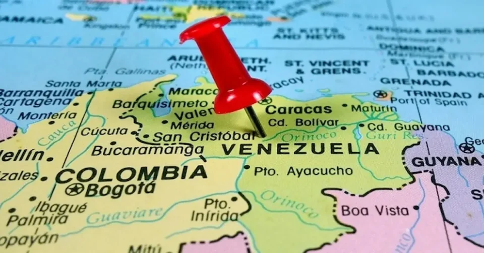 АВИОКОМПАНИИ ГИ ОТКАЖАА ЛЕТОВИТЕ ЗА ВЕНЕЦУЕЛА: САД алармира за засилени воени активности во регионот