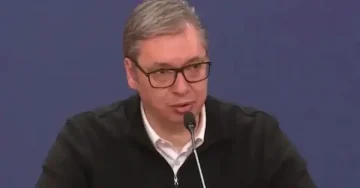 ВУЧИЌ ГИ МОЛИ АМЕРИКАНЦИТЕ: Дајте ѝ лиценца на НИС