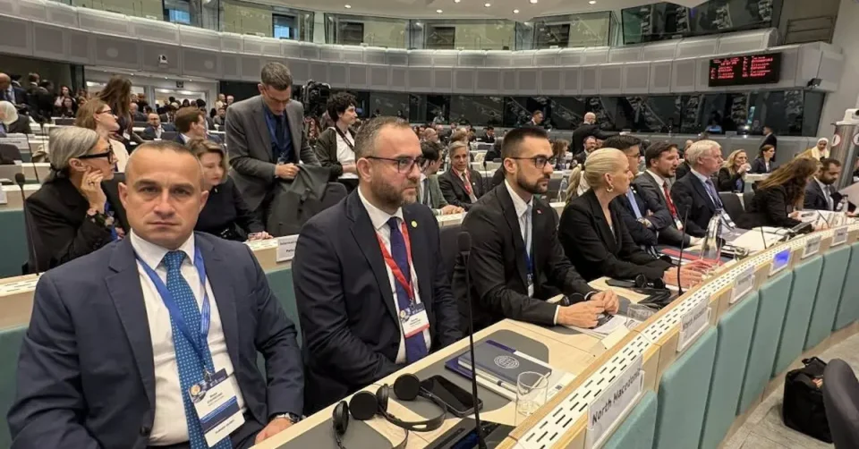ЕВРОПСКИ ФОРУМ ВО БРИСЕЛ: Тошковски ја потврди посветеноста на Македонија против криумчарењето мигранти