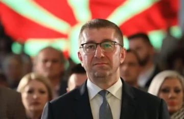 Мицкоски: Македонија мора да избере зрелост, единство и визија за иднината