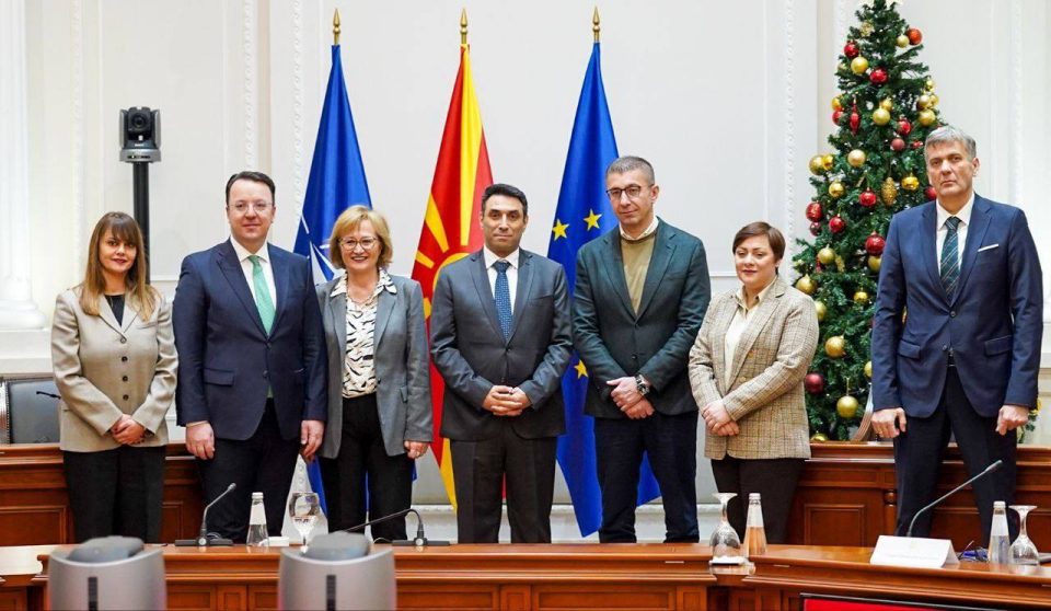 Мицкоски: Инвестиција од 21 милион евра за набавка на 5 нови електрични локомотиви