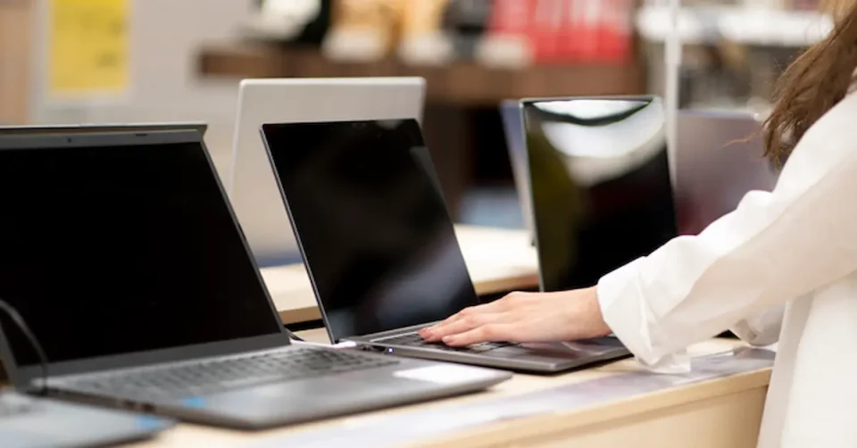 ДОСЕГА 21.000 ИСКОРИСТЕНИ ВАУЧЕРИ: Андоновски со детали за проектот за набавка на електронски уреди