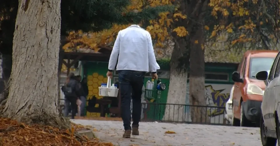 ЕШЕРИХИЈА КОЛИ ВО НАМАЗ И БАКТЕРИИ ВО МУСАКА: Казни за училишниот кетеринг-оператор во Карпош