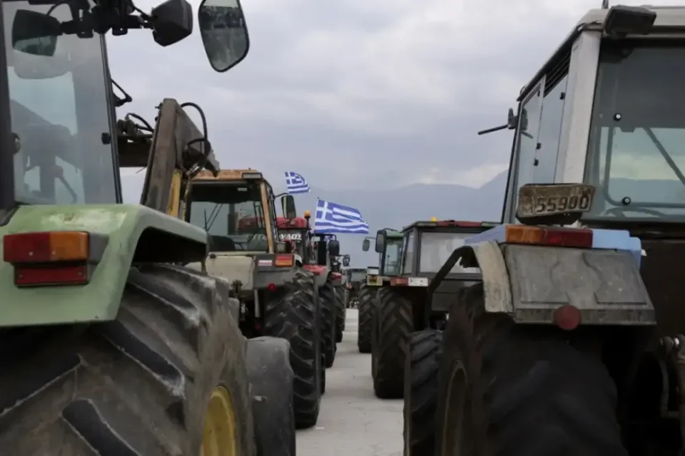 НОВИ БЛОКАДИ ВО ГРЦИЈА: Евзони целосно затворен во одредени термини