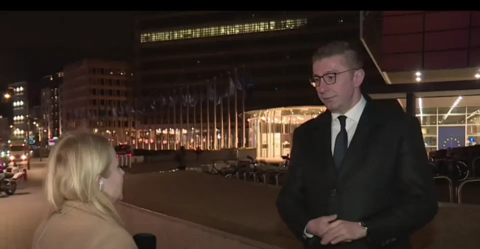 (ВИДЕО) Мицкоски од Брисел: Билатералните прашања не смеат да бидат пречка на патот кон ЕУ