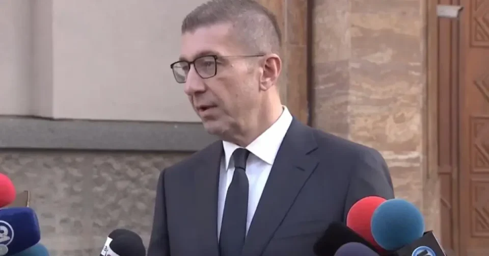 (ВИДЕО) МИЦКОСКИ ДЕЦИДЕН: Додека сум јас премиер, ниту еден бегалски шатор нема да никне во Македонија