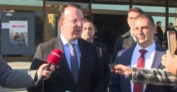 Николоски: Интензивно се работи на проектот за експресниот пат за спојување на Коридорот 10 со коридорот Струма во Бугарија