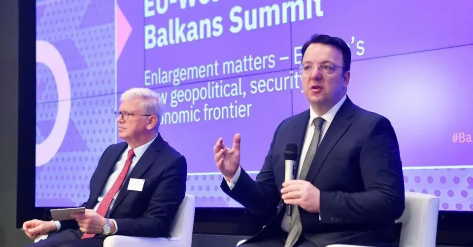 (ВИДЕО) Николоски од Брисел: Македонија го заслужува членството во ЕУ, потребна е јасна политичка одлука на земјите членки на ЕУ