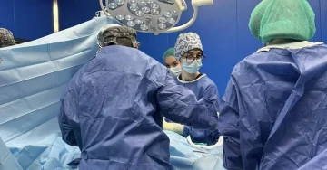 РЕТКА КОНГЕНИТАЛНА ДЕФОРМАЦИЈА: Прва успешна операција кај четиригодишно дете во Македонија