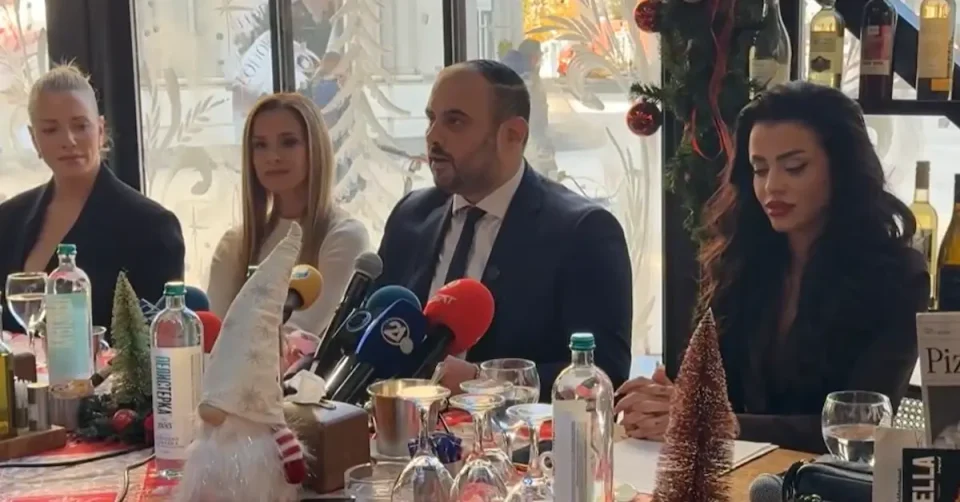 СКОПЈЕ ЌЕ БЛЕСНЕ ВЕЧЕРВА ОД 18 ЧАСОТ: Започнува новогодишната програма исполнета со македонски изведувачи