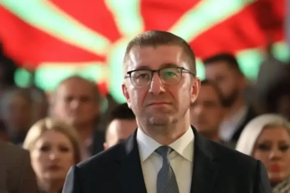 УТРЕ ЌЕ СЕ ОДРЖИ 18. КОНГРЕС НА ВМРО-ДПМНЕ: Се очекува реизбор на Мицкоски и претставување на Стратегијата 2030