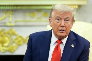 СЕКОГАШ ГЛУПАВА И ОДВРАТНА: Трамп повторно со навреди кон новинарка