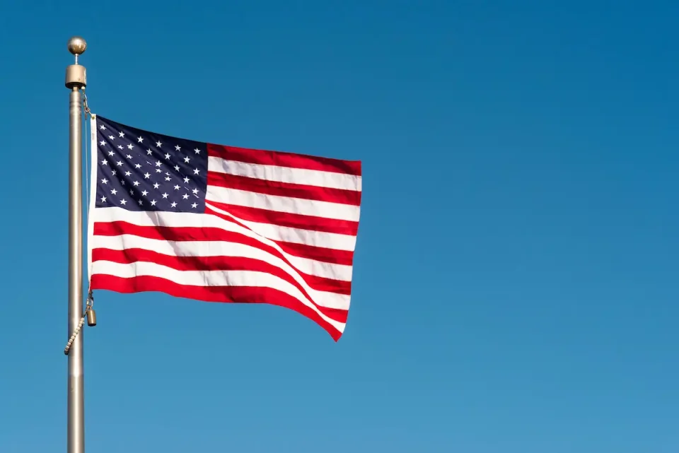 НАМАЛУВАЊЕ НА ФЕДЕРАЛНИ АГЕНТИ: Трамп се согласи на разговори со гувернерот Волц за Минесота