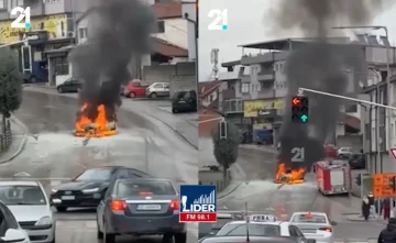 Автомобил целосно изгоре денеска на семафорите кај таканаречената „Пластичарска“. Според првичните информации