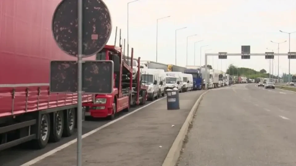 СОВЕТ НА АМБАСАДОРИ: Забавувањето на транспортот од Западниот Балкан има негативен ефект врз трговијата, инфлацијата и конкурентноста на европската економија