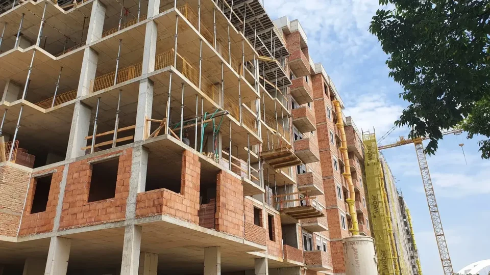 Николоски: Се создава балон во градежништвото – граѓаните да внимаваат кога купуваат станови!