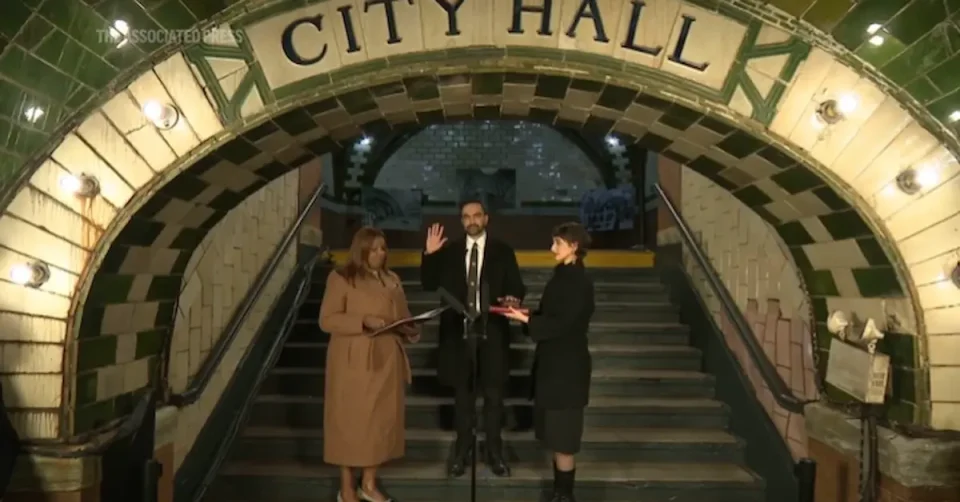 (ВИДЕО) ПОЛОЖИ ЗАКЛЕТВА: Зохран Мамдани официјално стана градоначалник на Њујорк