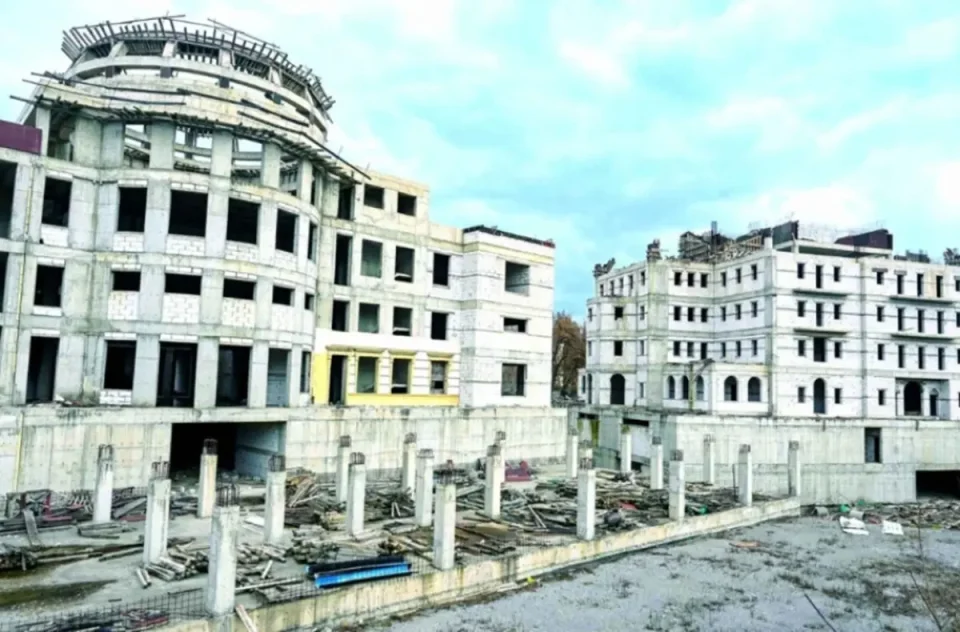 ФИНКИ ќе ги добие двете недовршени згради кај Ректоратот на УКИМ