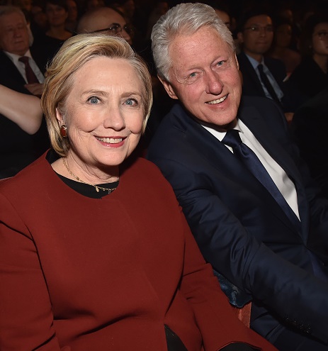 БИЛ И ХИЛАРИ КЛИНТОН ќе сведочат пред Конгресот во истрагата за Епштајн