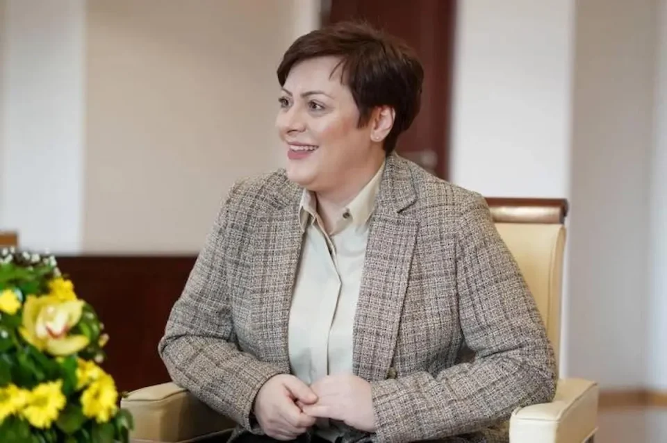 ОВА Е ВРЕМЕ НА СИЛНИ И МУДРИ ОДЛУКИ: Димитриеска-Кочоска продолжува да работи за подобра Македонија