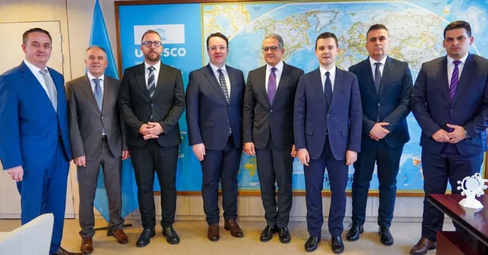 ПОТВРДЕНА ОПРЕДЕЛБАТА ЗА ЗАШТИТА НА ОХРИДСКИОТ РЕГИОН: Владината делегација на средби со раководството на УНЕСКО