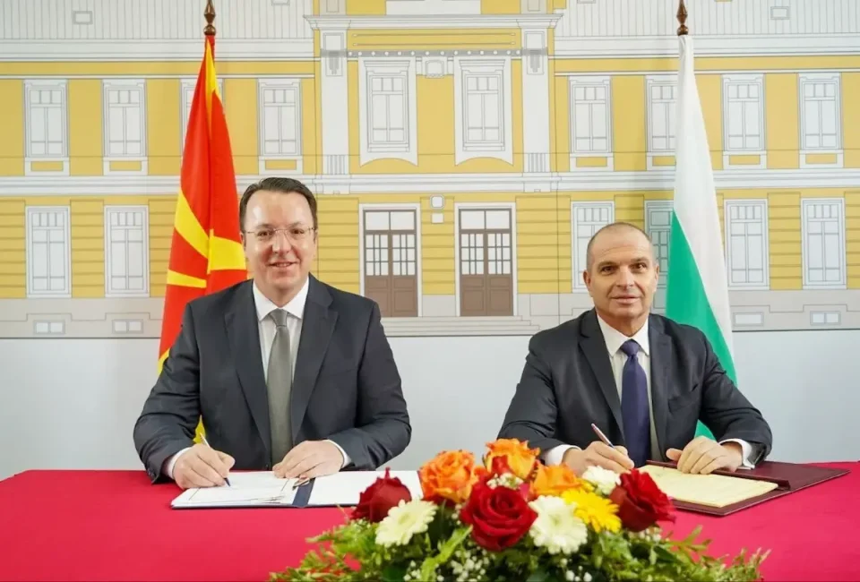 НИКОЛОСКИ ГО ПОДРЕДИ КОРИДОРОТ 8: Бугарскиот парламент го ратификуваше договорот!