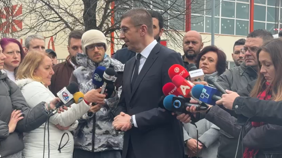 (ВО ЖИВО) Премиерот Мицкоски во посета на Општина Кисела Вода