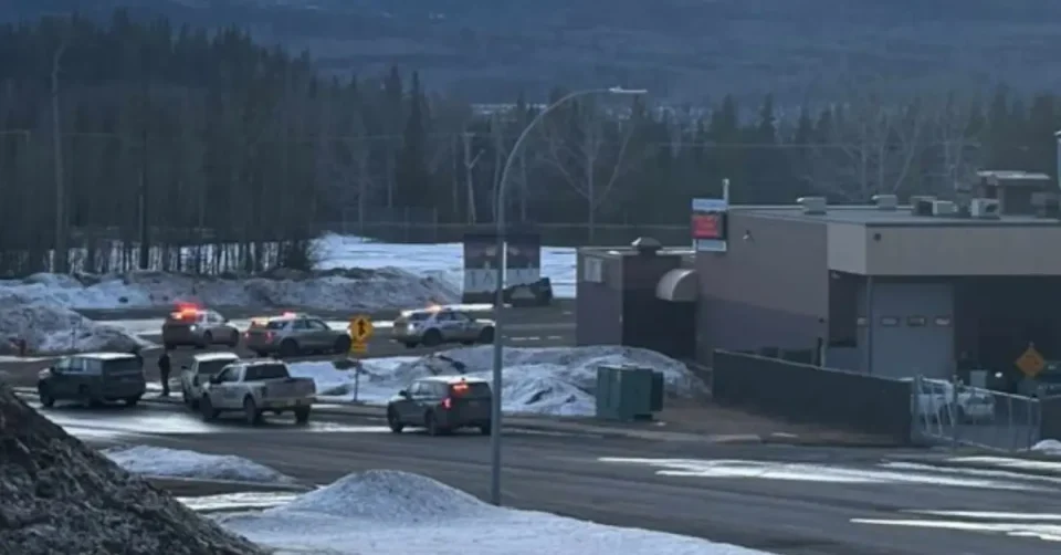 (ВИДЕО) 10 МРТВИ ВО МАСАКР ВО УЧИЛИШТЕ ВО КАНАДА: Најмалку 25 повредени, нападот го извршила жена