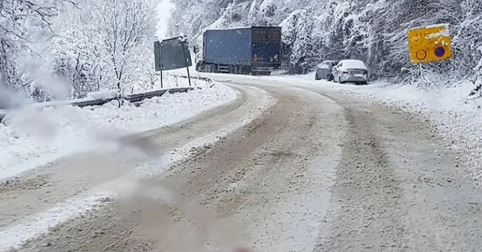 Укината забраната за камиони и автобуси на патот Тетово – Попова Шапка