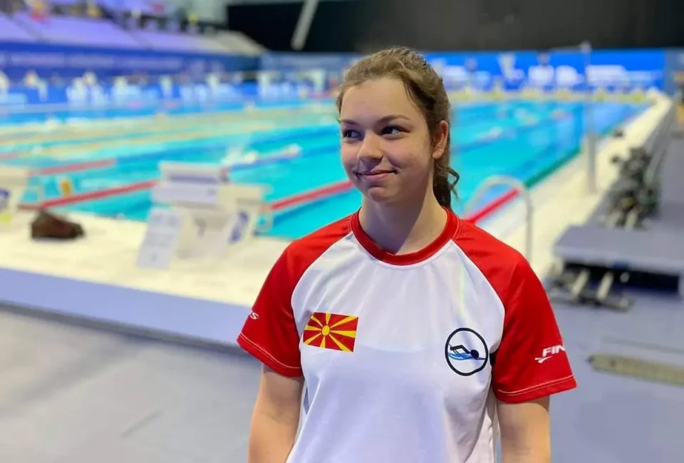 БЛАЖЕВСКА-ЕМИНОВА ОСВОИ ТРИ МЕДАЛИ: Македонската пливачка блесна во Хјустон