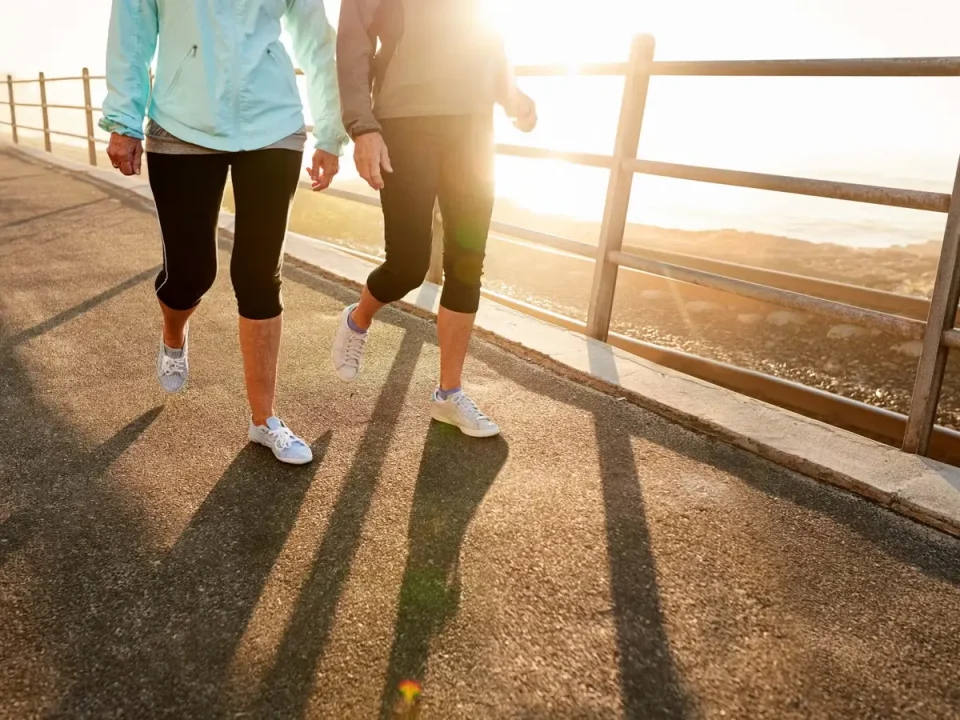Од прошетка до фитнес: Како одењето влијае на телото