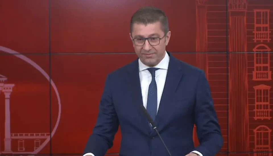 НЕМА ДА ИМА ПРЕДВРЕМЕНИ ИЗБОРИ: Приоритет ни се државата и граѓаните, вели Мицкоски